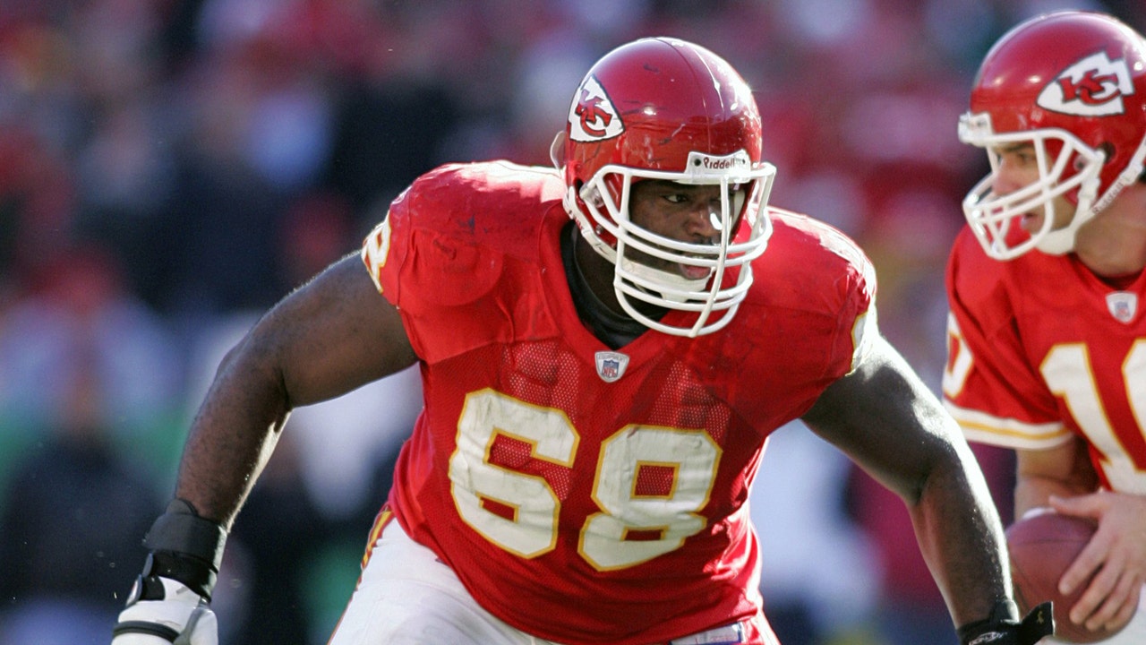 Chiefs' Shields voted into Pro Football Hall of Fame